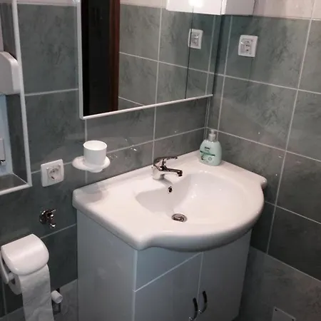 Antonija Apartment *